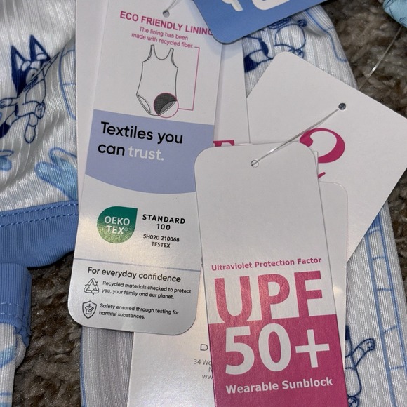 Bluey 2-piece Long Sleeve Rashguard swimsuit Swim lessons UPF 50+ 2T Beach - Picture 7 of 10